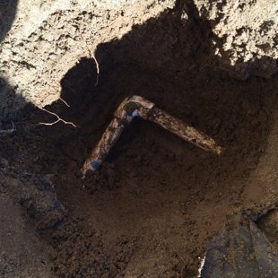 elbow was cracked underneath. simple cut a replace